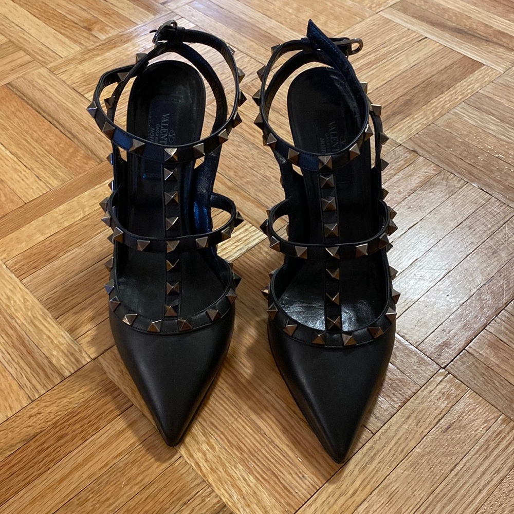 Valentino Rockstud Heels Black Chrome